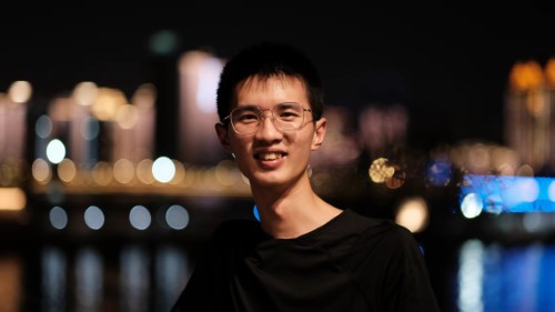 点击进入相册 自拍